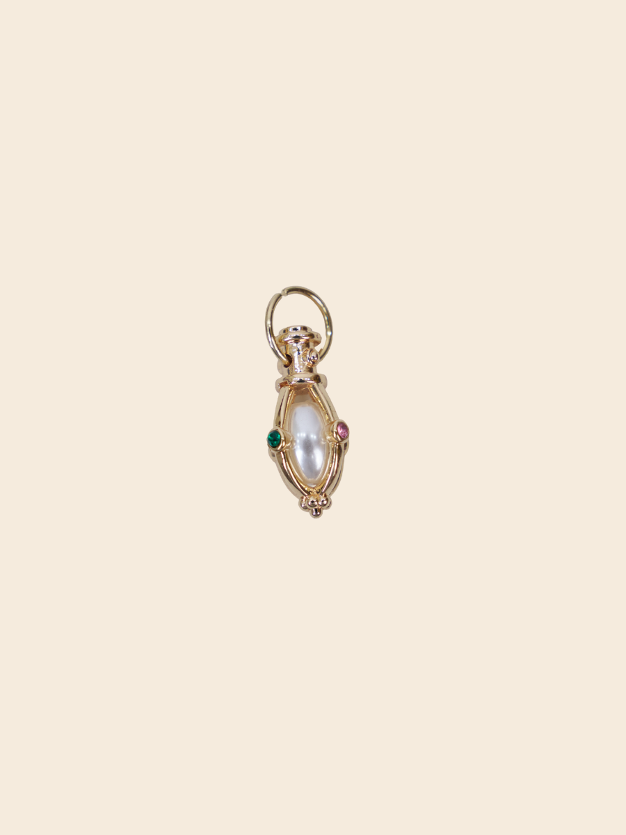 Luna Pearl Oval Charm