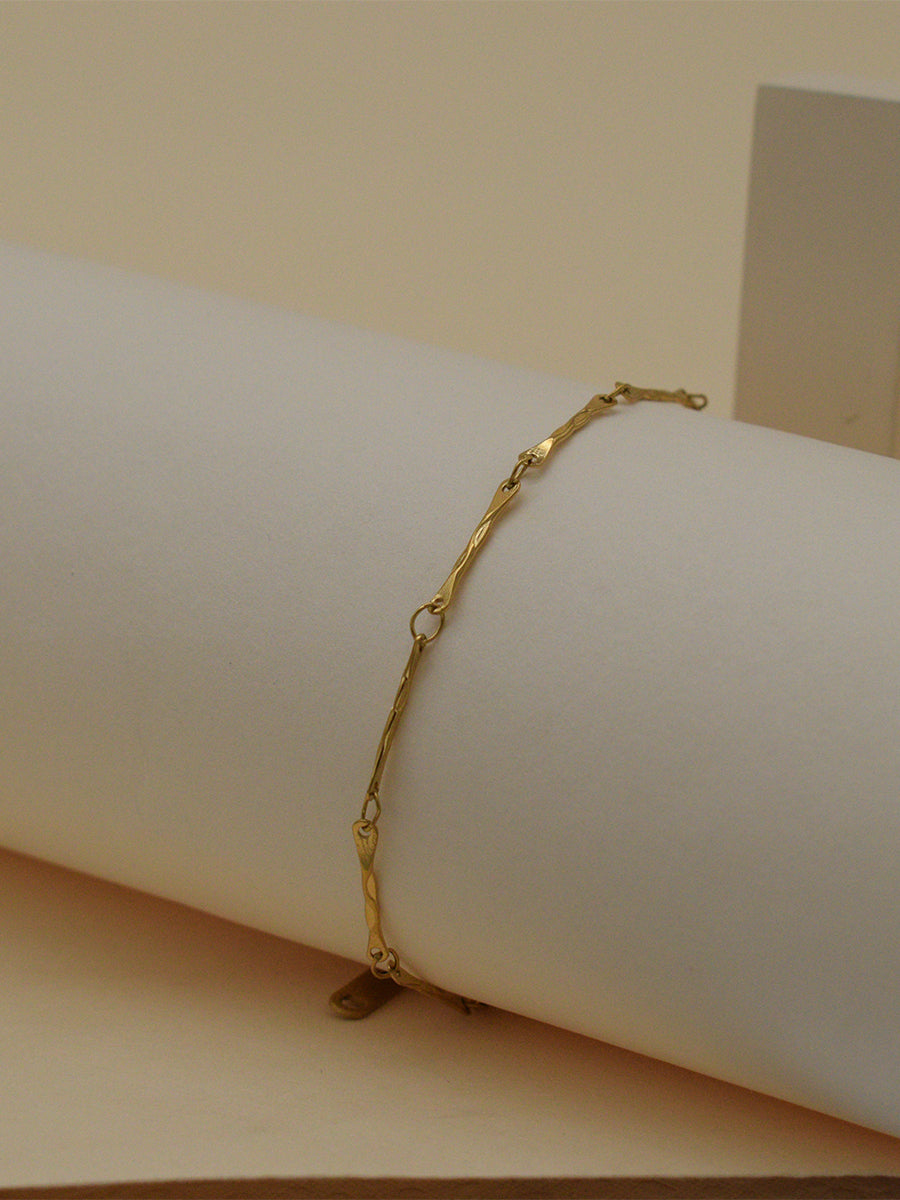 Twist Elegance Bracelet