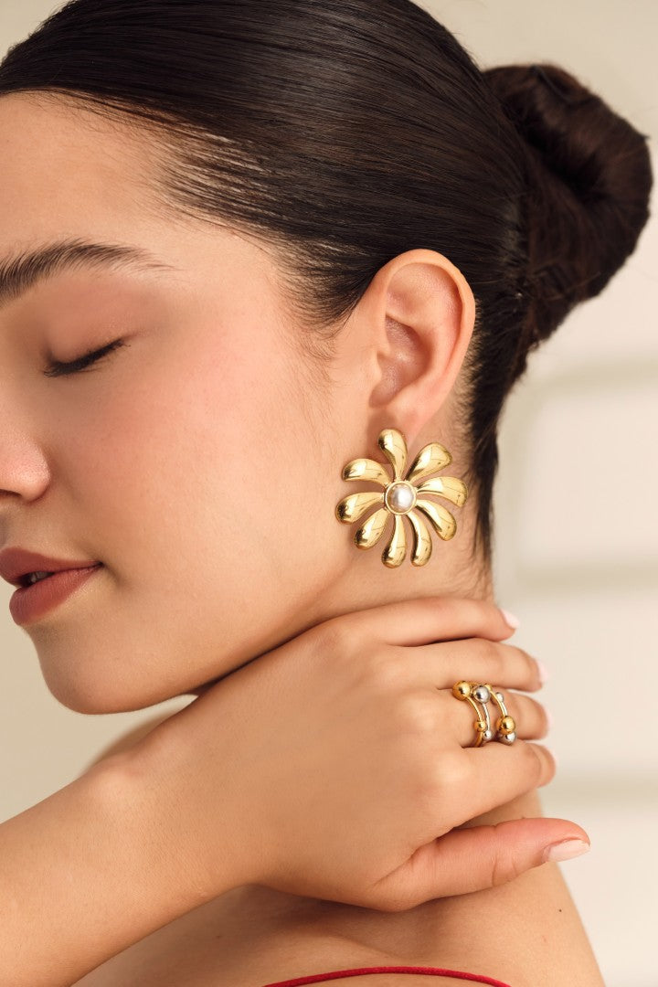 Dahlia Bloom Studs