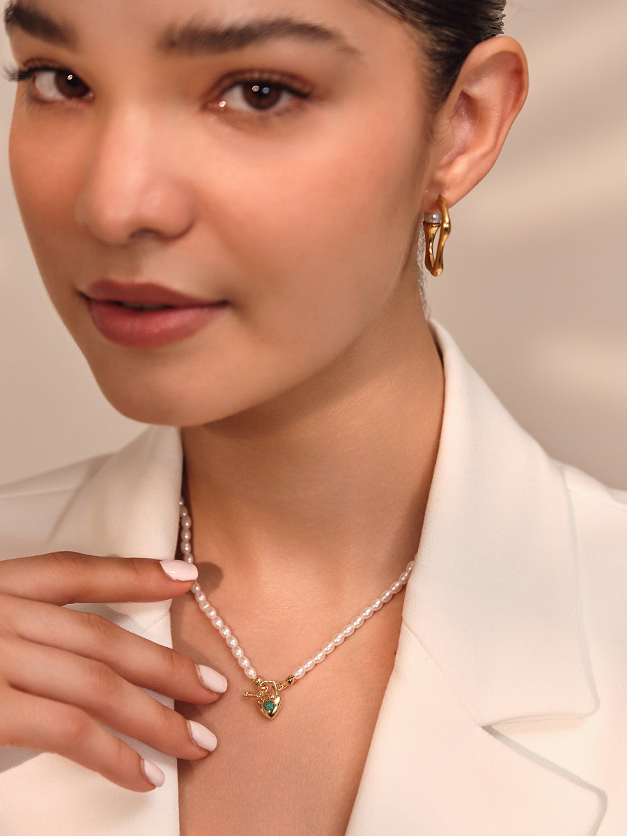 Emerald Heart Pearl Necklace